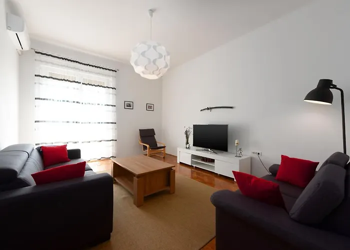 Apartman Lari