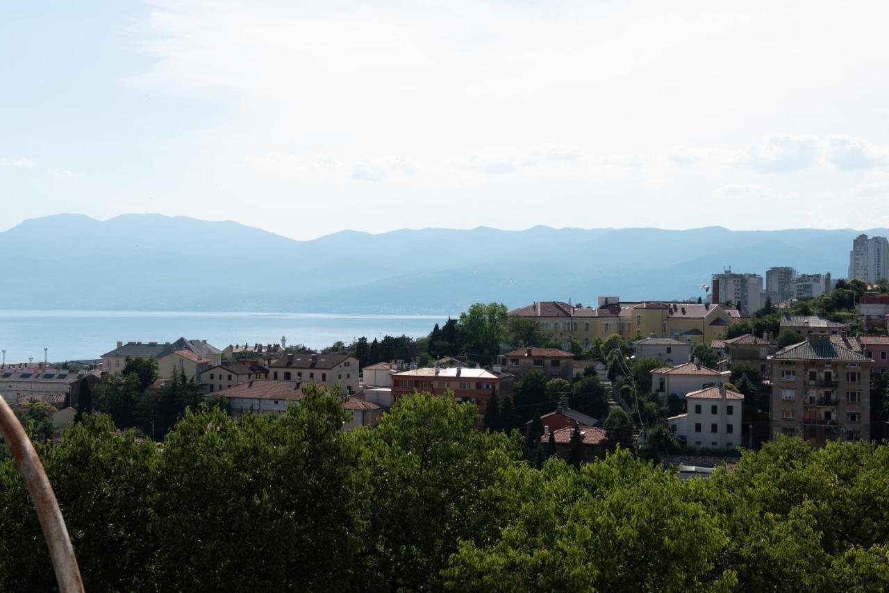 Lari Rijeka